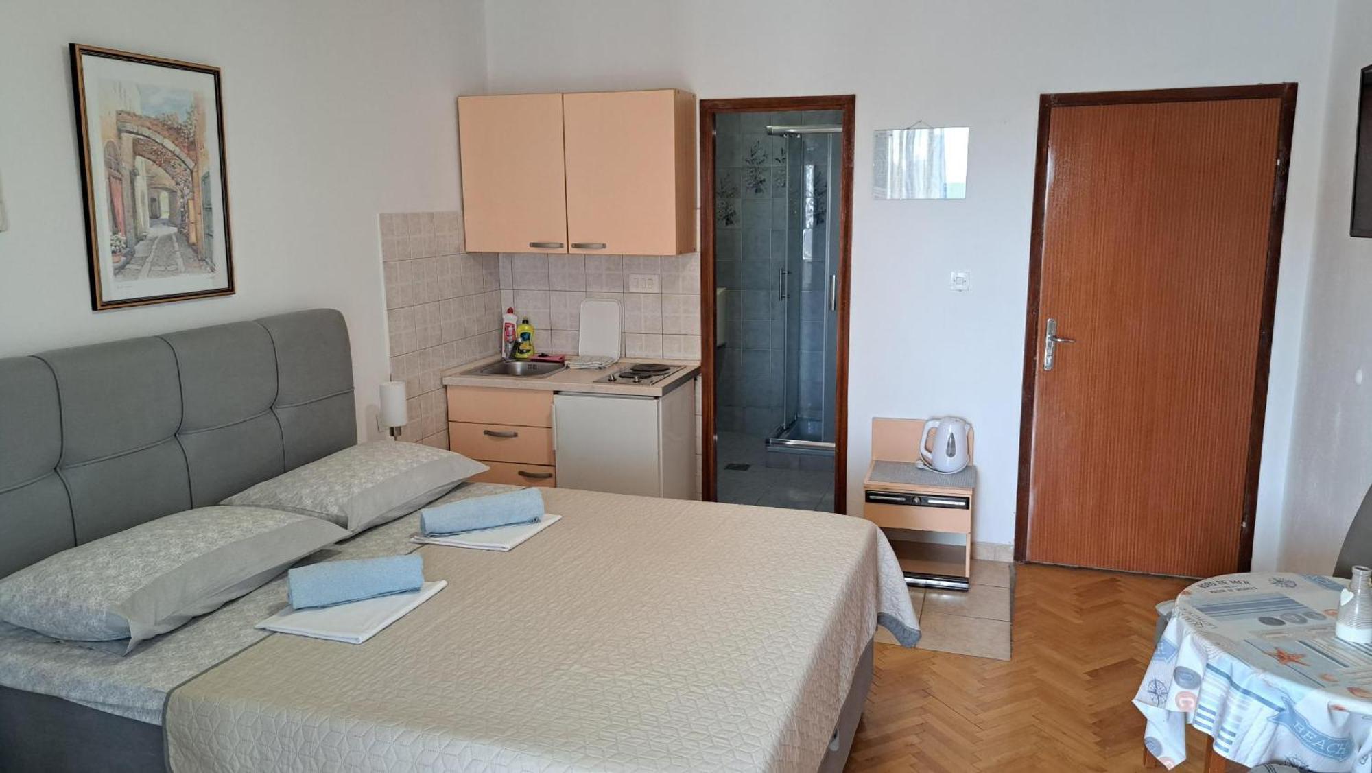 Apartmani R&B Radalj Makarska Eksteriør billede