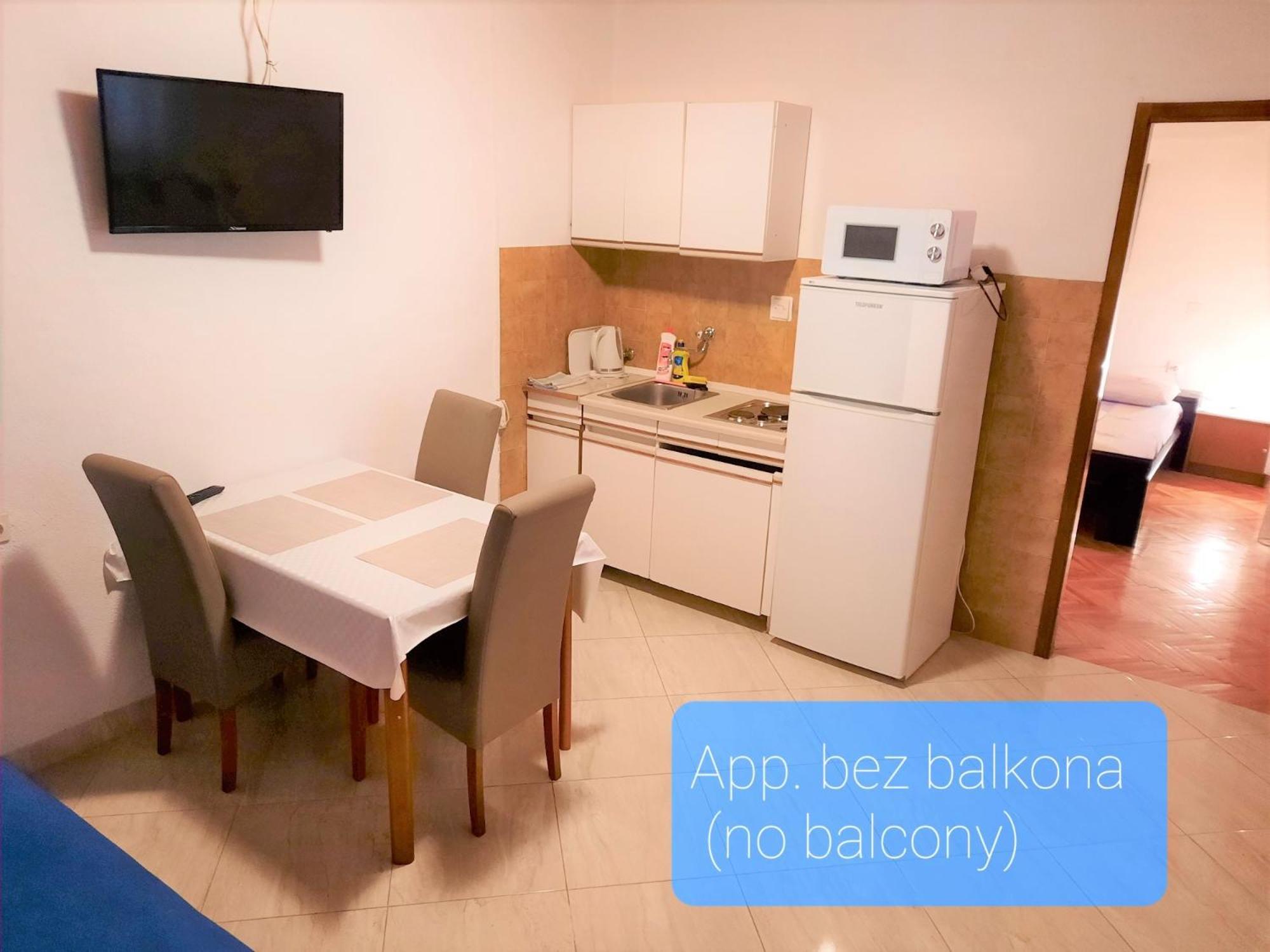 Apartmani R&B Radalj Makarska Eksteriør billede