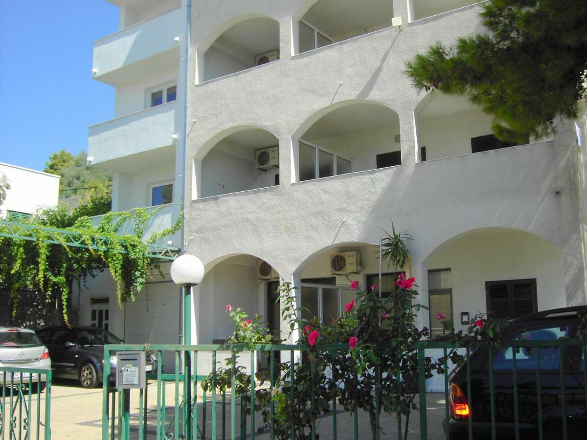 Apartmani R&B Radalj Makarska Eksteriør billede